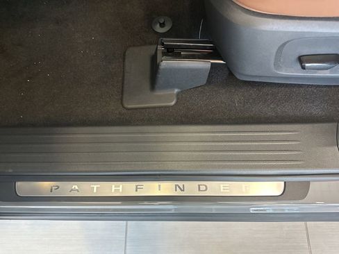 New 2026 Nissan Pathfinder Platinum image 12