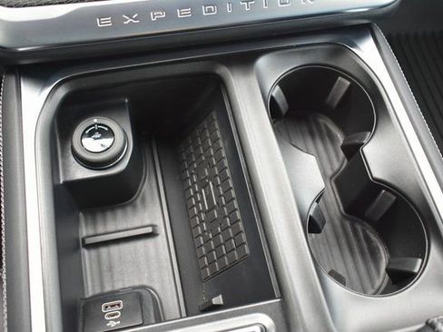 Used 2025 Ford Expedition Platinum w/ Stealth Performance Package image 29