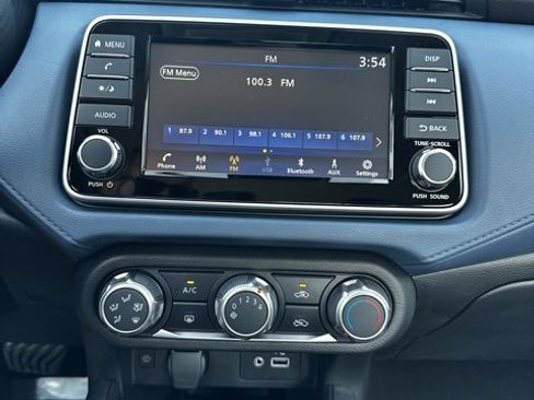 New 2025 Nissan Versa SV w/ Trunk Package image 24