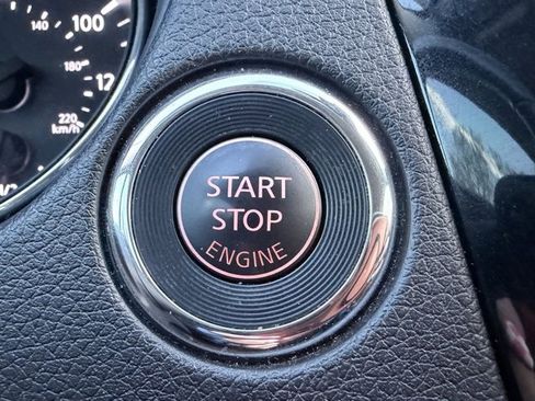 Used 2017 Nissan Rogue SL w/ SL Premium Package image 14