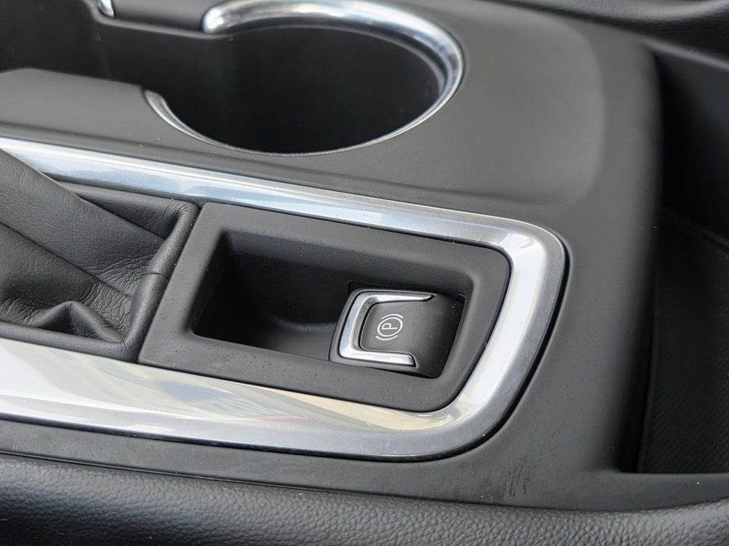Used 2022 Chevrolet Equinox LT FWD image 21