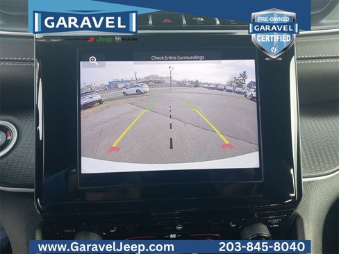 Used 2025 Jeep Grand Cherokee Altitude image 15