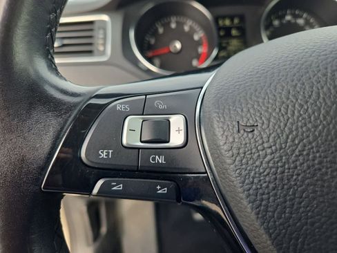 Used 2016 Volkswagen Jetta SE image 23