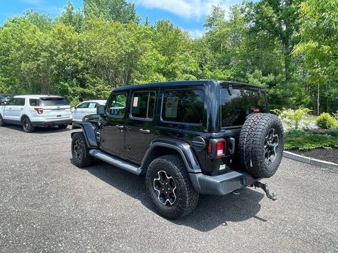 Used 2020 Jeep Wrangler Unlimited Sahara AWD/4WD image 8