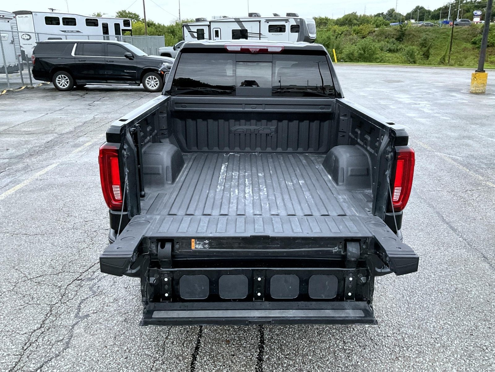 Certified 2024 GMC Sierra 1500 AT4 w/ Technology Package AWD/4WD image 21