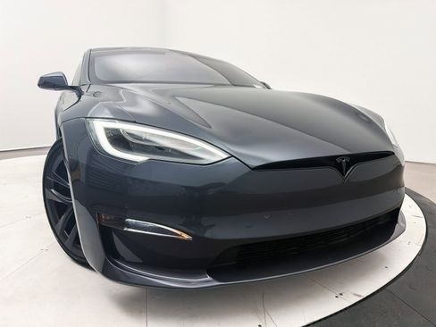 Used 2021 Tesla Model S Plaid image 5