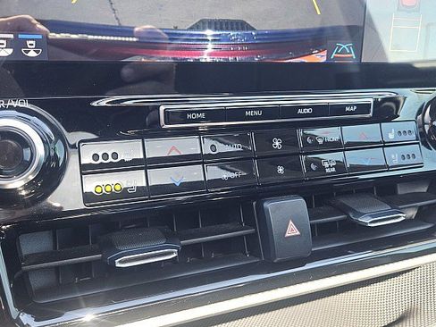 Used 2021 Toyota Highlander Platinum AWD/4WD image 13
