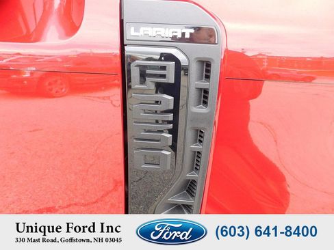 Used 2024 Ford F250 Lariat w/ Black Appearance Package image 13
