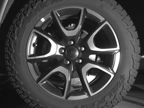 Used 2025 Jeep Compass Trailhawk AWD/4WD image 17