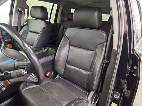 Used 2020 Chevrolet Suburban Premier AWD/4WD image 38