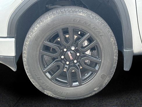 Used 2023 GMC Sierra 1500 Elevation AWD/4WD image 9