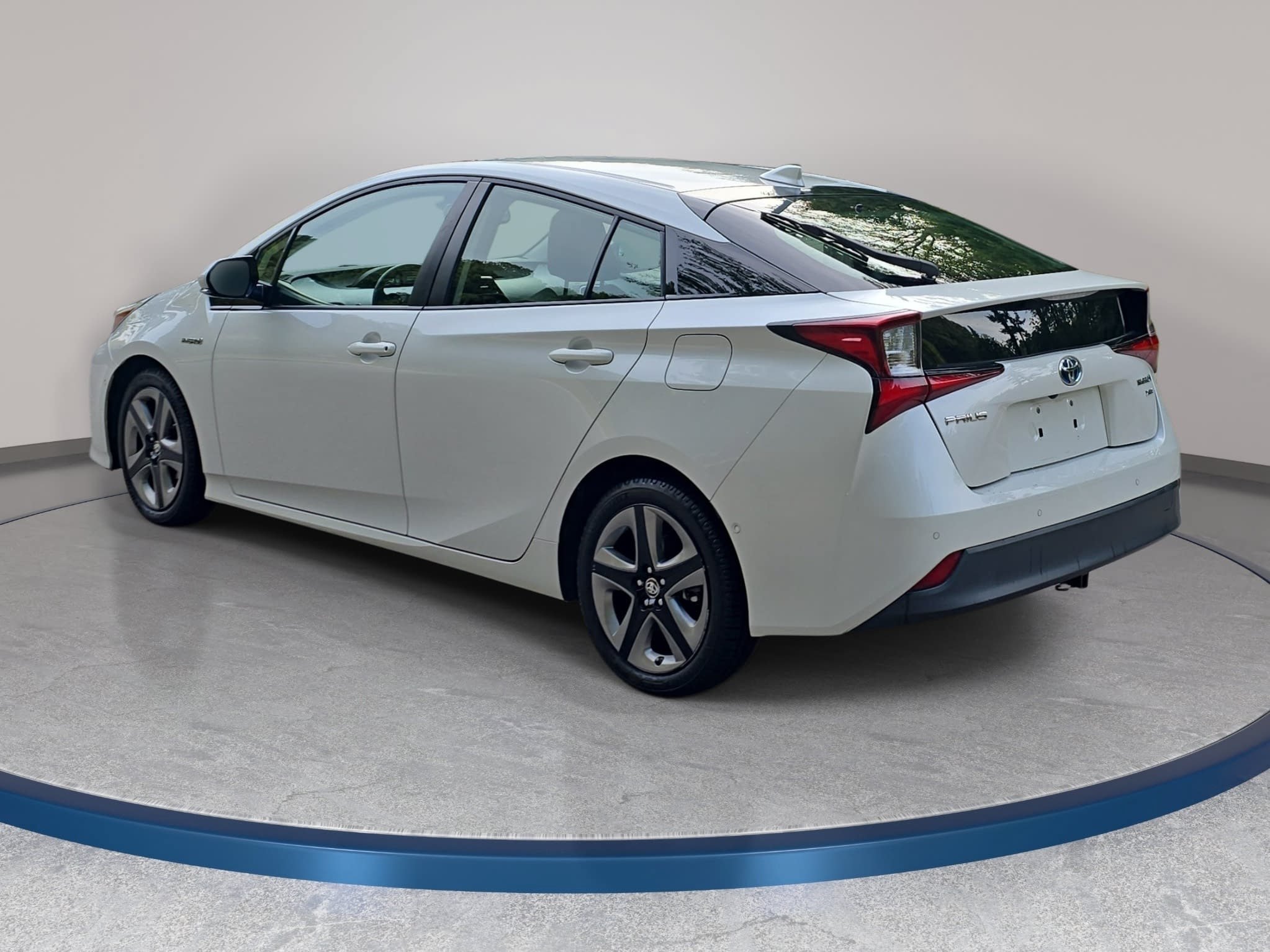 Used 2019 Toyota Prius XLE FWD image 7