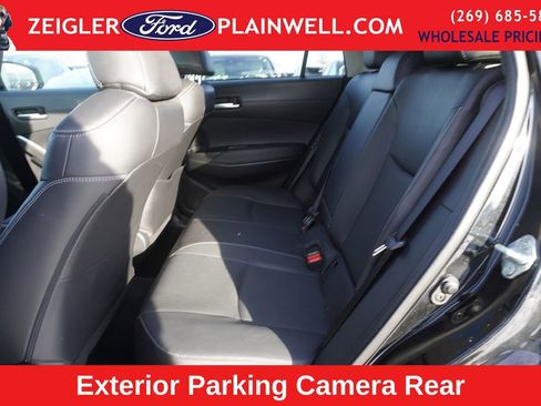 Used 2023 Toyota Corolla Cross XLE w/ Convenience Package image 8