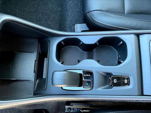 New 2026 Volvo XC40 B5 Core w/ Climate Package image 10