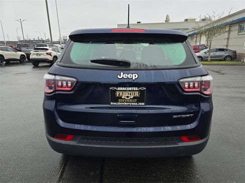 Used 2018 Jeep Compass Sport image 4