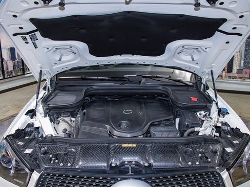 Used 2021 Mercedes-Benz GLE 450 4MATIC image 5