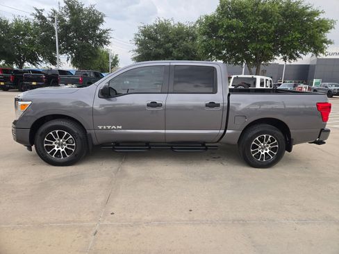 Used 2024 Nissan Titan SV w/ SV Convenience Package RWD image 6
