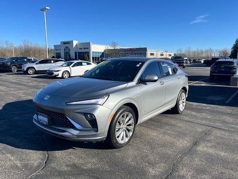 Certified 2024 Buick Envista Avenir image 1