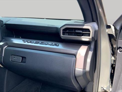 Certified 2025 Toyota Tacoma TRD Sport AWD/4WD image 19