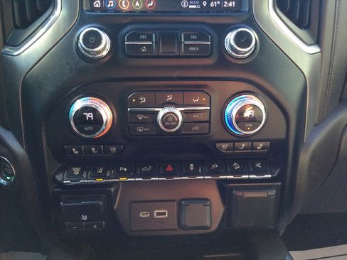 Used 2021 GMC Sierra 3500 Denali w/ Denali Ultimate Package image 18