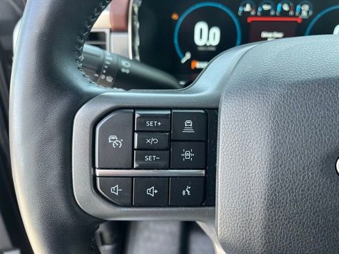 Used 2022 Ford F150 Lariat w/ Equipment Group 502A High image 18