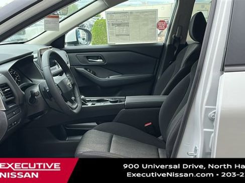 New 2026 Nissan Rogue SV image 10