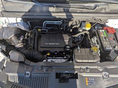 Used 2018 Chevrolet Trax LS AWD/4WD image 42