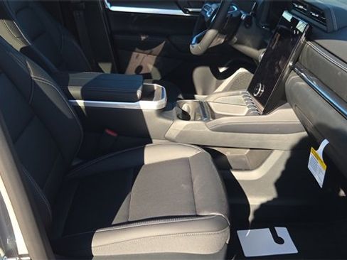 New 2026 GMC Terrain Elevation w/ Elevation Premium Package image 17