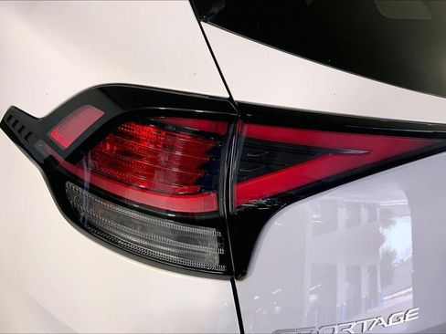 Certified 2024 Kia Sportage X-Line w/ X-Line Premium Package AWD/4WD image 27