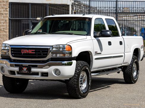 Used 2005 GMC Sierra 2500 SLE w/ Heavy-Duty Power Package AWD/4WD image 20
