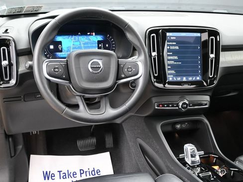 Used 2023 Volvo XC40 B4 Plus w/ Protection Package FWD image 23