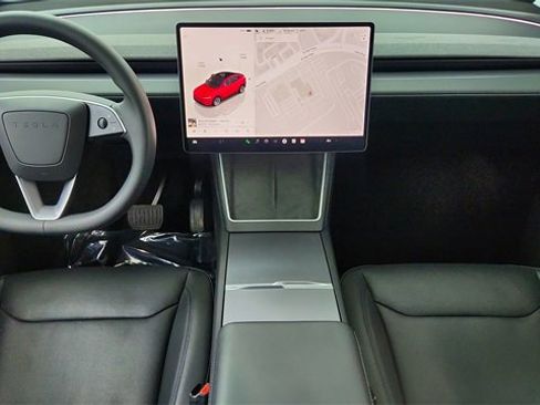 Used 2026 Tesla Model Y Long Range image 18