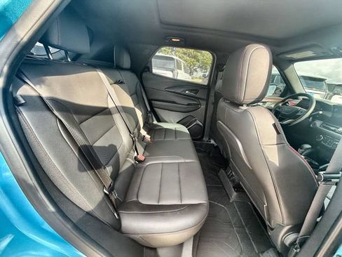 Used 2025 Chevrolet TrailBlazer RS w/ Convenience Package FWD image 25