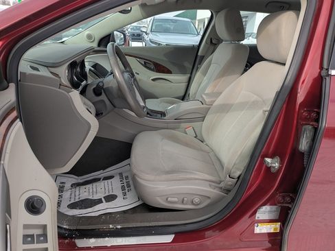 Used 2010 Buick LaCrosse CX image 10