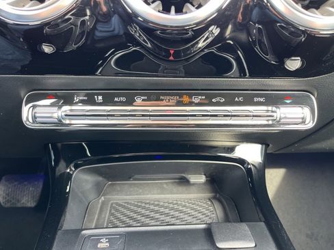 Certified 2025 Mercedes-Benz CLA 250 image 13