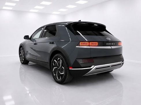 Used 2023 Hyundai Ioniq 5 SE AWD/4WD image 4