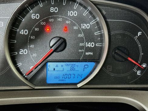 Used 2014 Toyota RAV4 LE AWD/4WD image 9