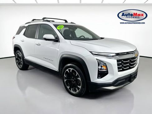 Used 2025 Chevrolet Equinox LT w/ Convenience Package II AWD/4WD image 1
