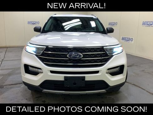 Used 2022 Ford Explorer XLT w/ Equipment Group 202A AWD/4WD image 49