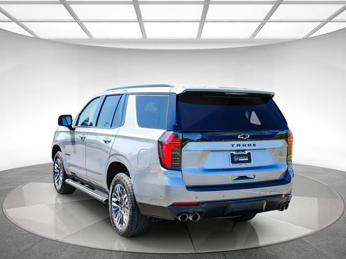 Used 2025 Chevrolet Tahoe Z71 AWD/4WD image 2