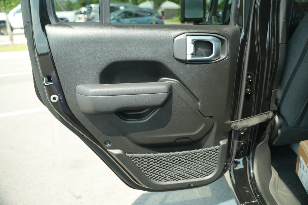 New 2026 Jeep Gladiator Sport AWD/4WD image 14