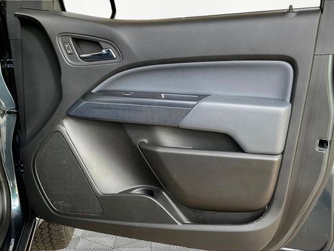 Used 2020 Chevrolet Colorado Z71 AWD/4WD image 29