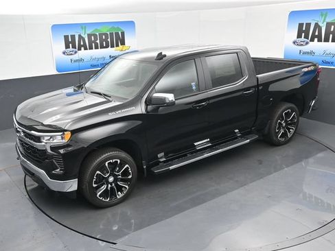 New 2026 Chevrolet Silverado 1500 LT w/ Leather Package AWD/4WD image 17