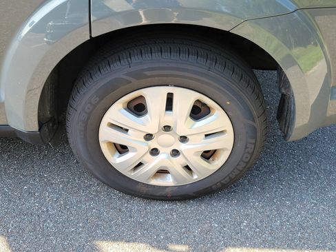 Used 2020 Dodge Journey SE w/ SE Popular Equipment Group FWD image 36