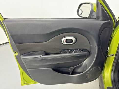 Used 2018 Kia Soul Base image 31