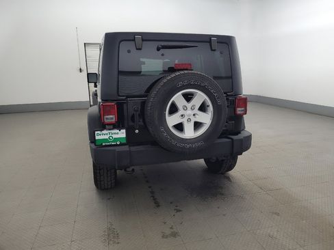 Used 2018 Jeep Wrangler Unlimited Sport S image 6