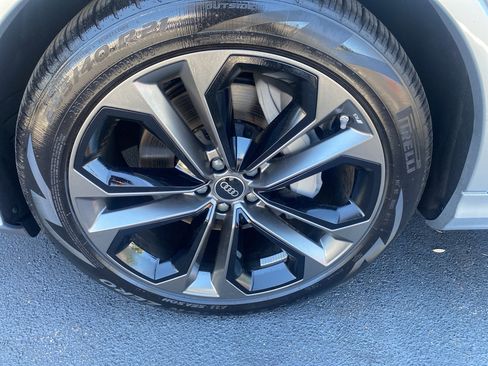 New 2025 Audi Q7 3.0T Prestige image 7