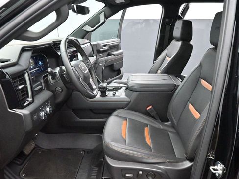 Used 2024 GMC Sierra 1500 AT4 w/ Technology Package AWD/4WD image 13