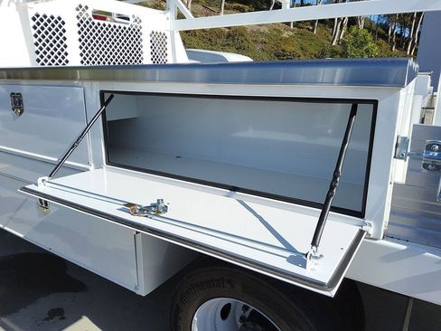 New 2025 Ford F450 XL w/ XL Chrome Package AWD/4WD image 18