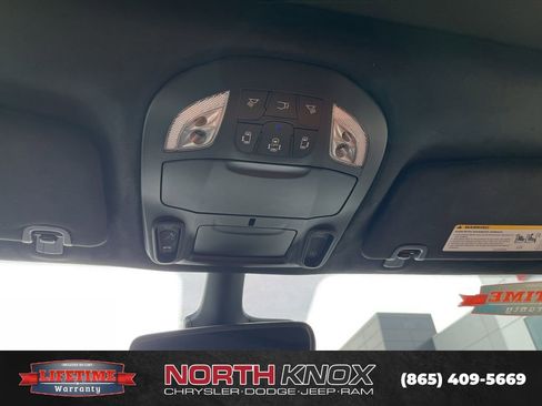 New 2026 Chrysler Pacifica Pinnacle FWD image 12